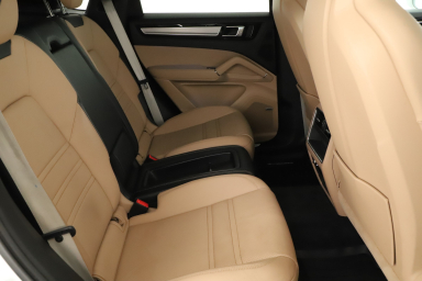 Porsche Cayenne - 2022