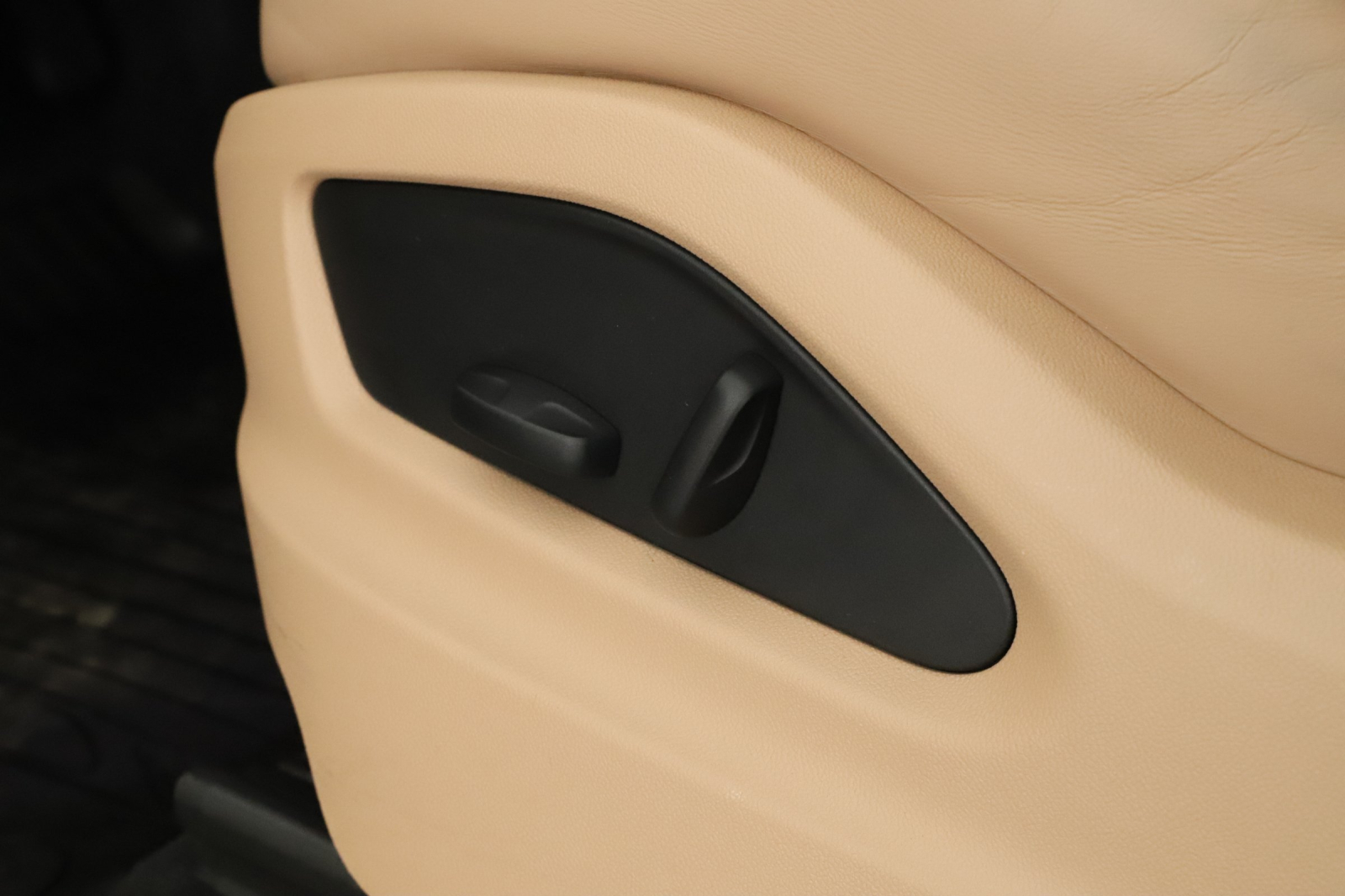 Porsche Cayenne - 2022