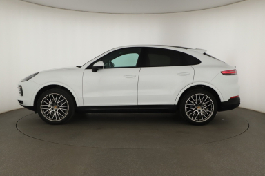 Porsche Cayenne - 2022