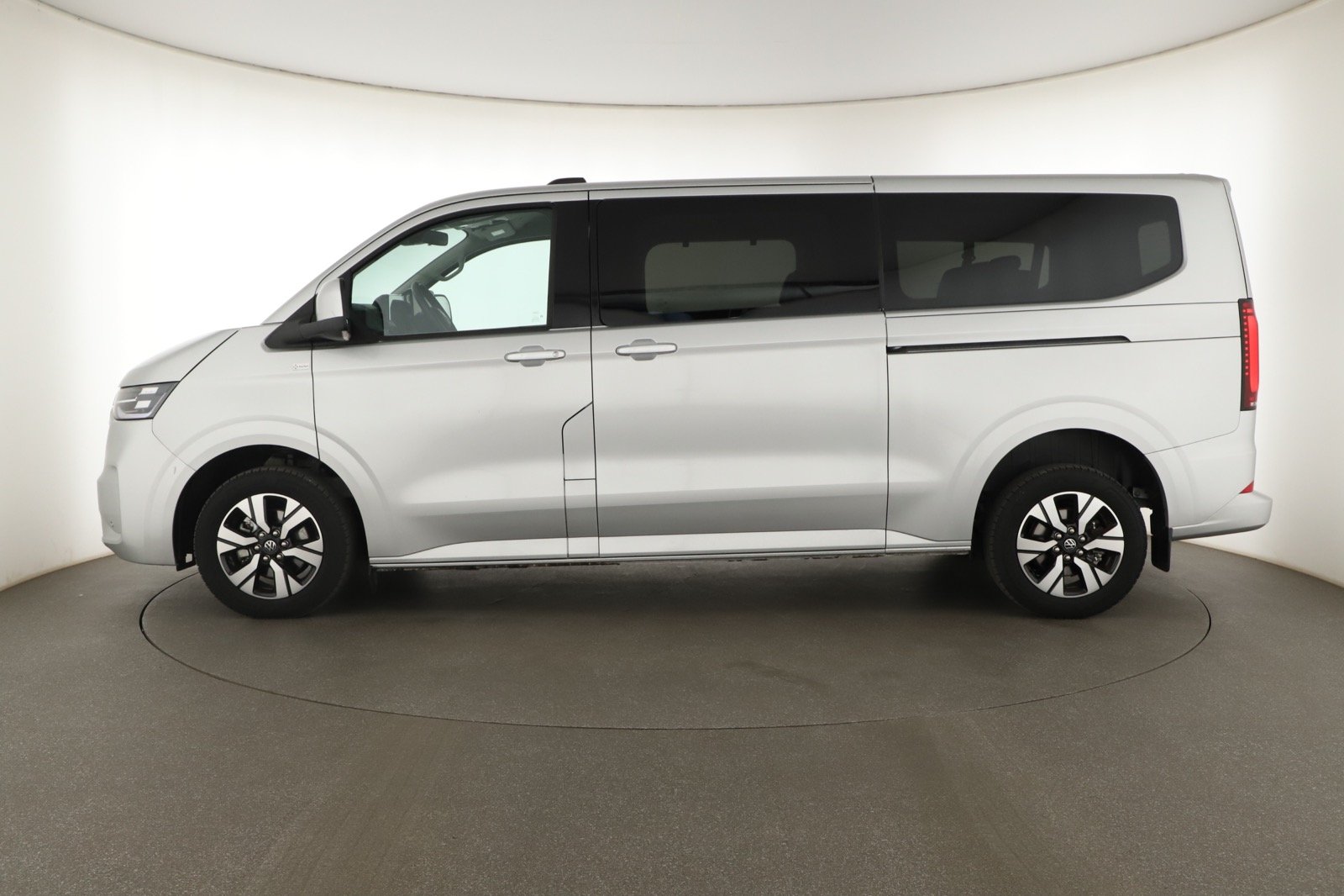Volkswagen Caravelle - 2025