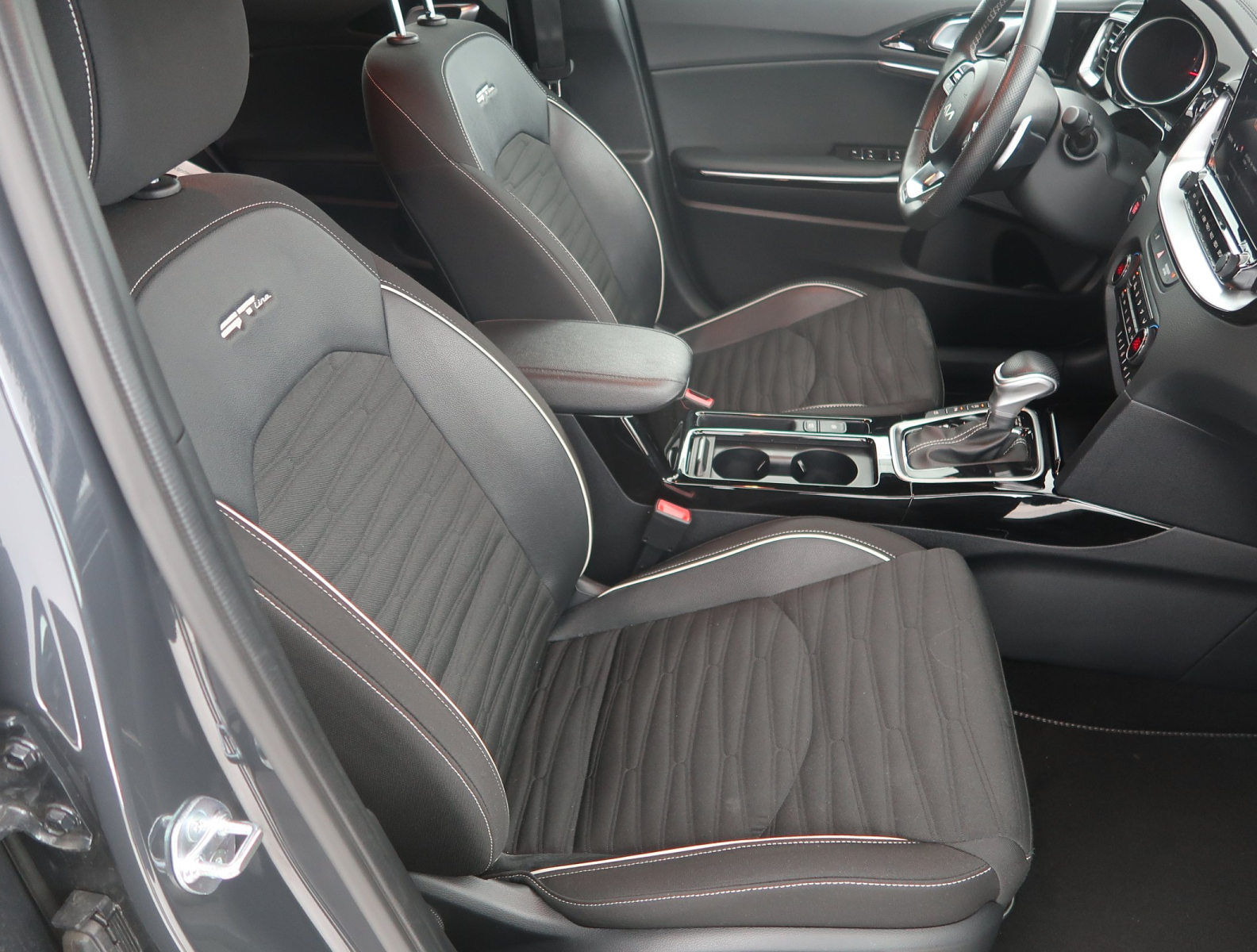 Kia ProCeed - 2025