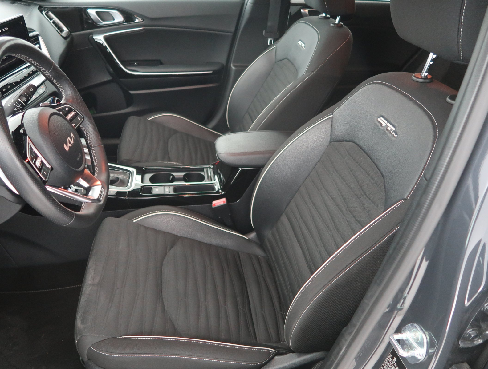 Kia ProCeed - 2025