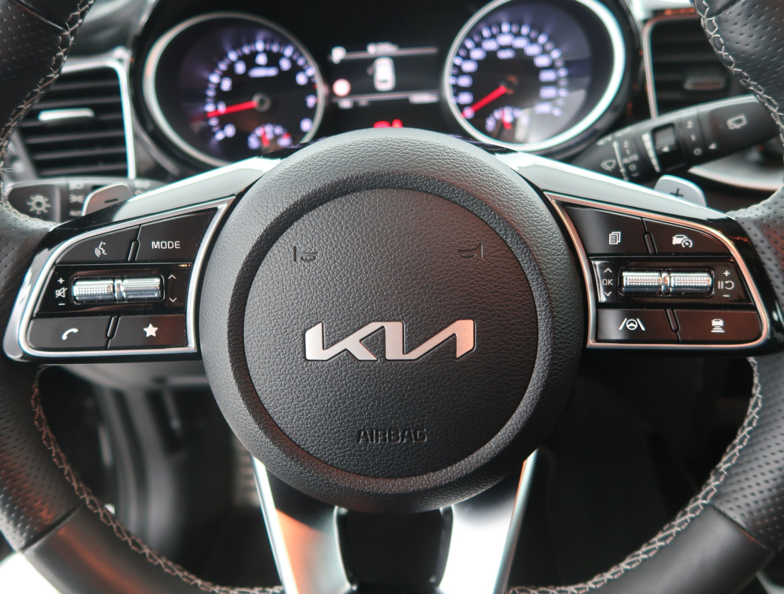 Kia ProCeed - 2025