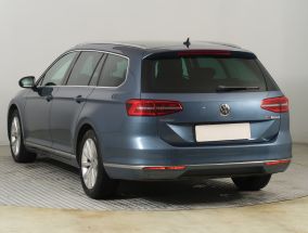 Volkswagen Passat - 2015