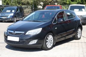 Opel Astra - 2011