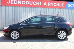 Opel Astra - 2011