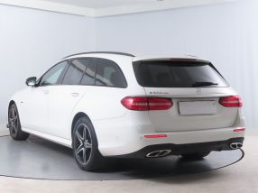 Mercedes-Benz E - 2019