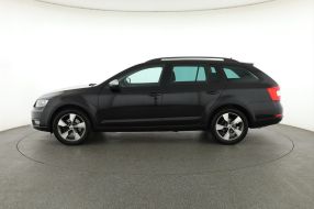 Škoda Octavia Scout - 2015