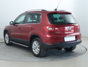Volkswagen Tiguan - 2010