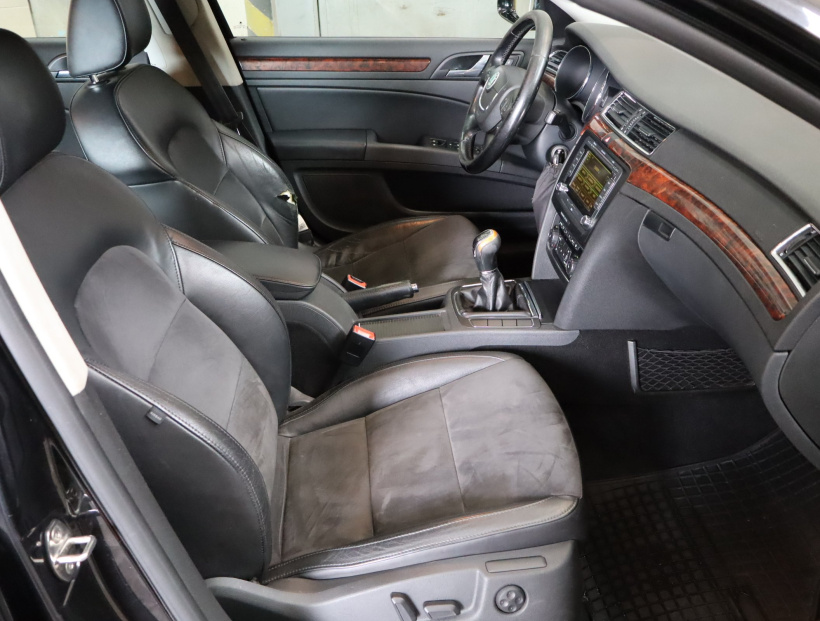 Škoda Superb, 2010