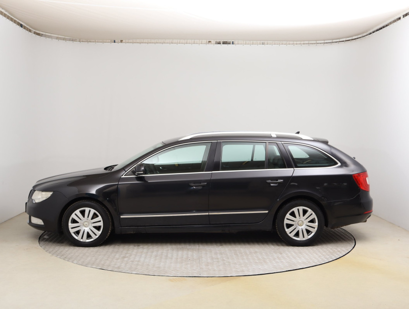 Škoda Superb, 2010