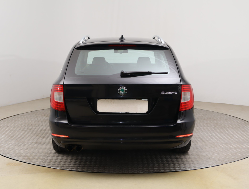 Škoda Superb, 2010
