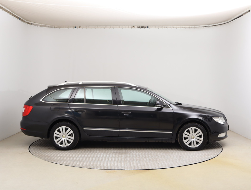 Škoda Superb, 2010