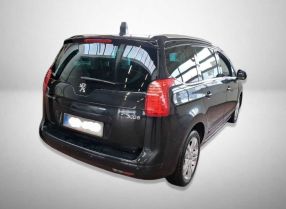 Peugeot 5008 - 2011