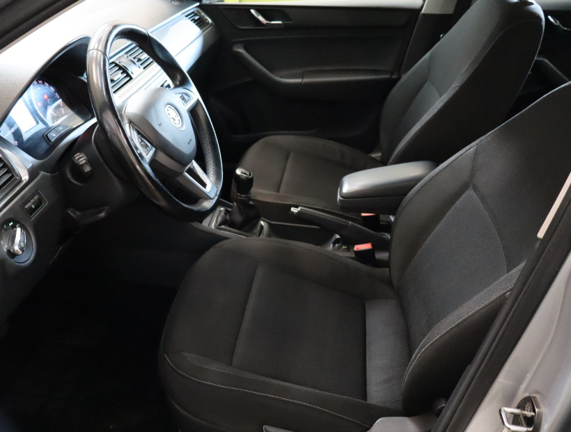 Škoda Rapid Spaceback, 2015