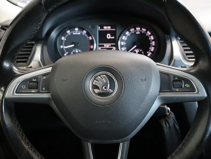 Škoda Rapid Spaceback, 2015