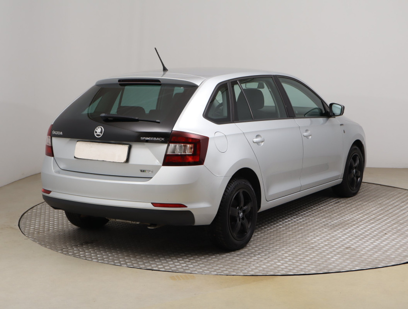 Škoda Rapid Spaceback, 2015