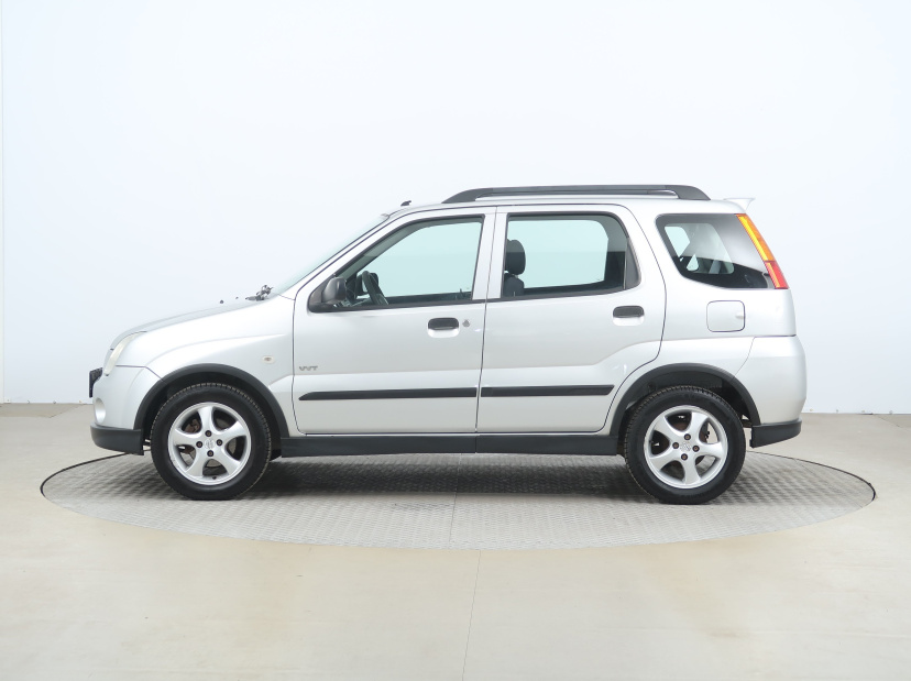 Suzuki Ignis, 2005