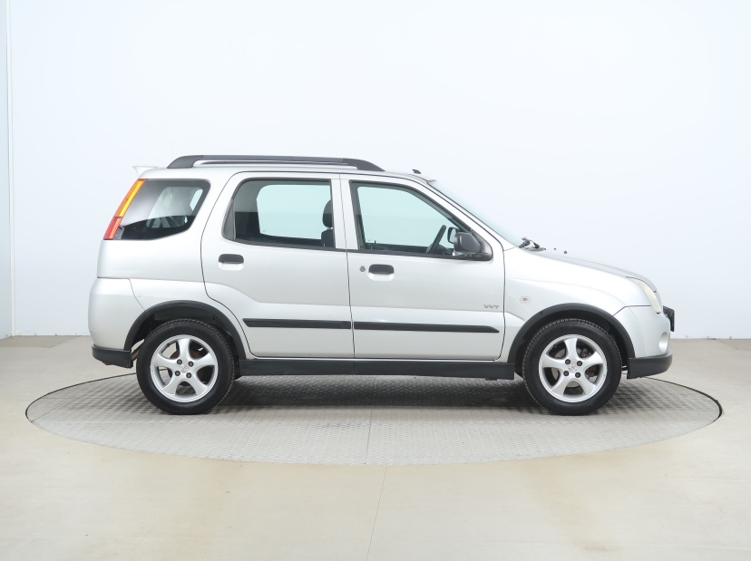Suzuki Ignis, 2005
