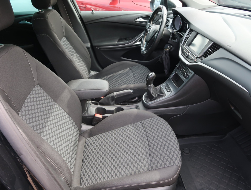 Opel Astra, 2019