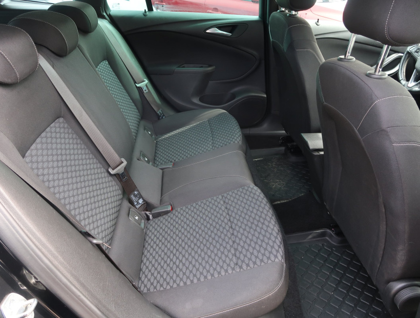 Opel Astra, 2019