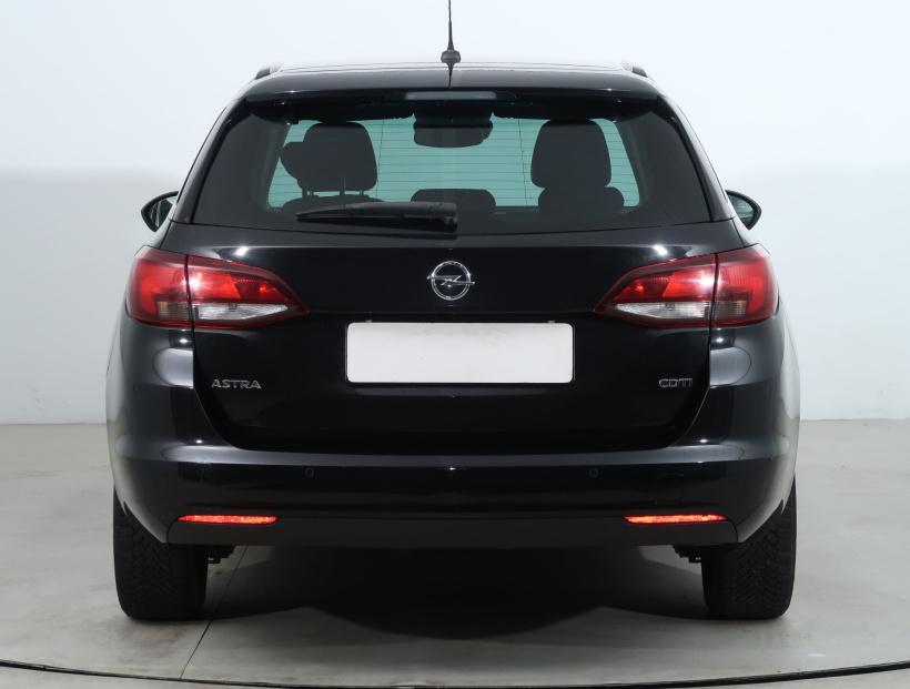Opel Astra, 2019