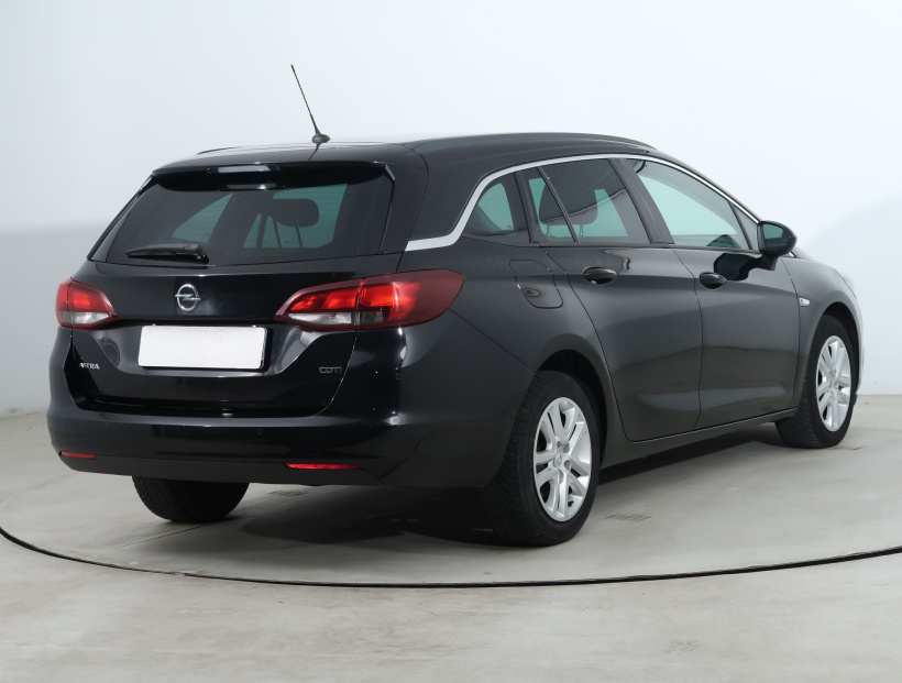 Opel Astra, 2019