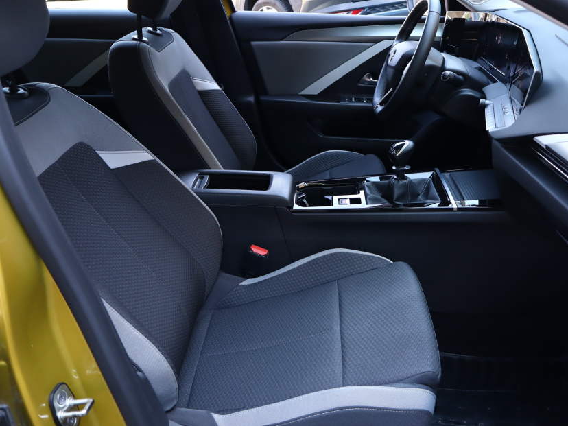 Opel Astra, 2023