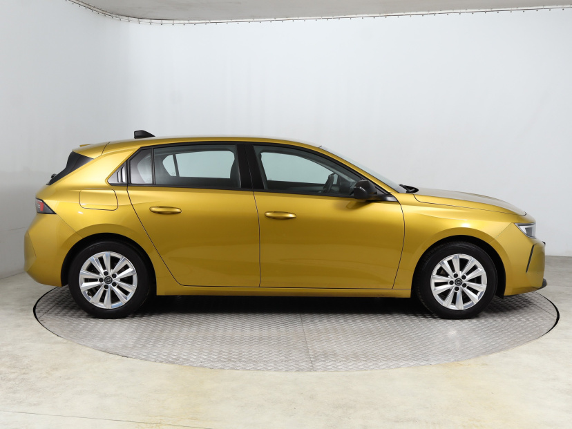 Opel Astra, 2023
