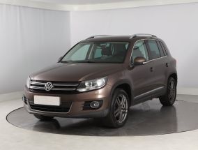 Volkswagen Tiguan - 2012