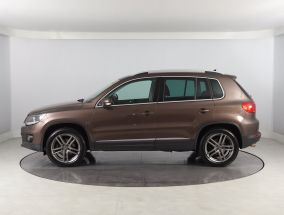 Volkswagen Tiguan - 2012