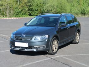Škoda Octavia Scout - 2014