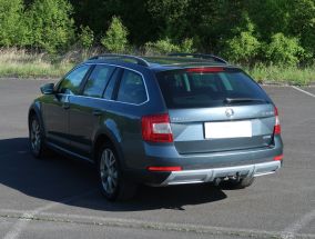 Škoda Octavia Scout - 2014