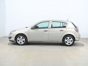 Opel Astra - 2010