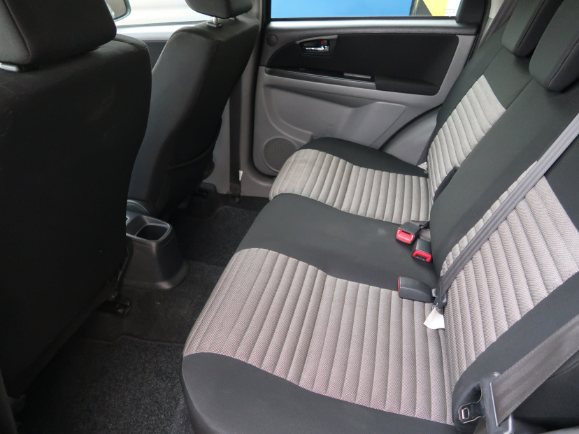 Suzuki SX4, 2010