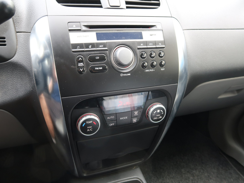 Suzuki SX4, 2010