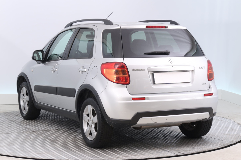Suzuki SX4, 2010