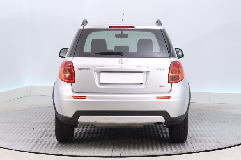 Suzuki SX4, 2010