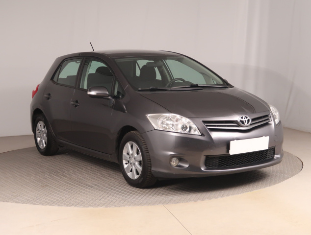 Toyota Auris 2013
