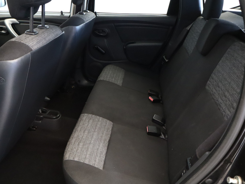 Dacia Duster, 2012