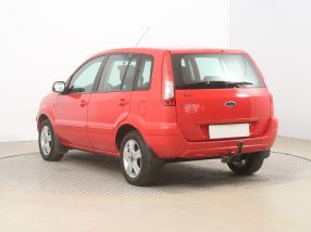 Ford Fusion - 2011