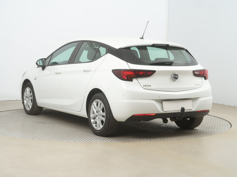 Opel Astra, 2017