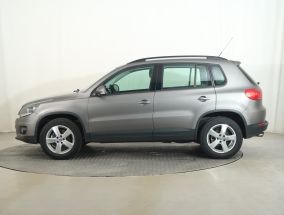 Volkswagen Tiguan - 2011