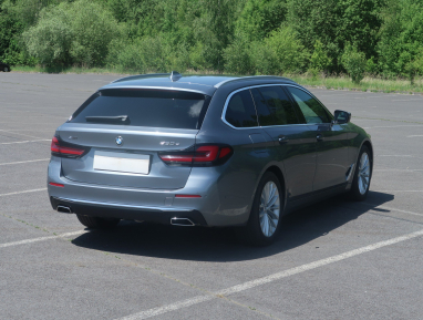 BMW 5 - 2021