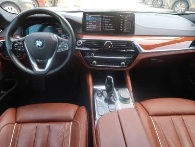 BMW 5 - 2021