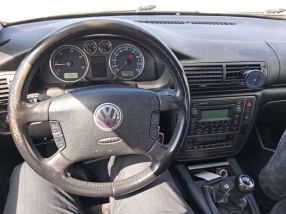 Volkswagen Passat - 2003
