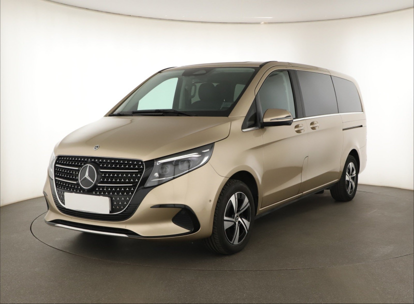 Mercedes-Benz V, 2025