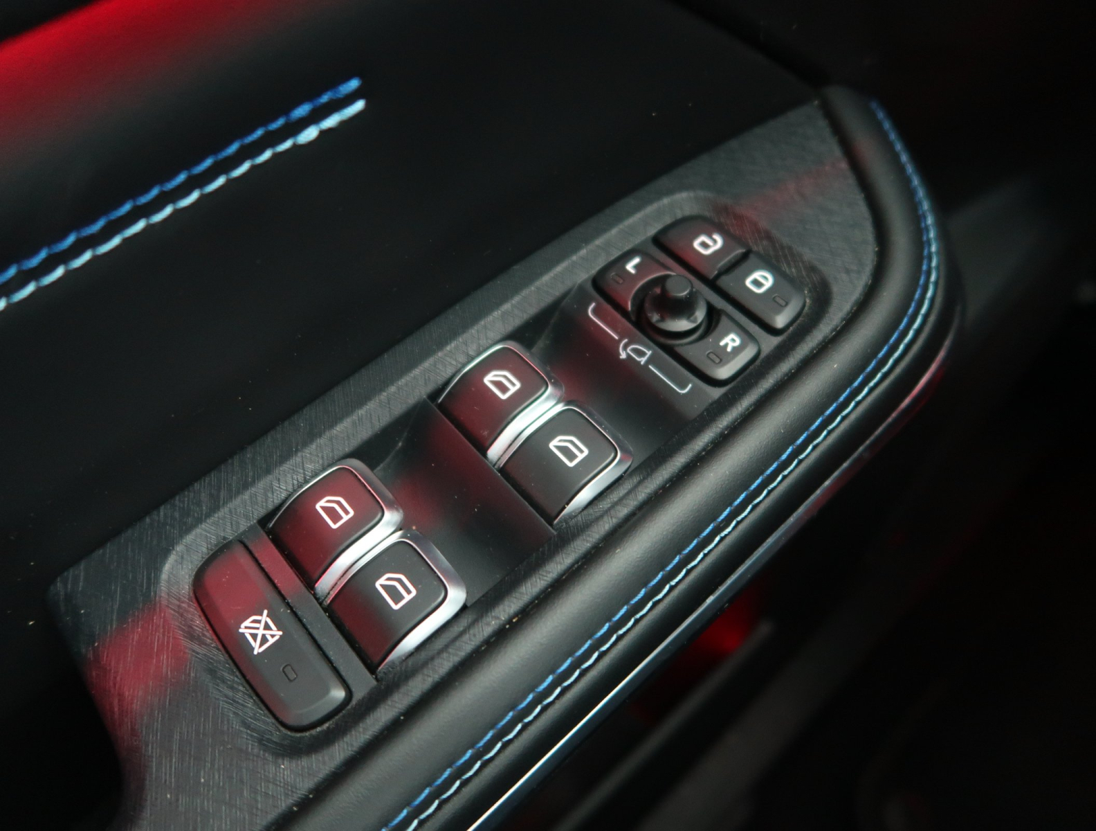 Lynk & Co 01 - 2024