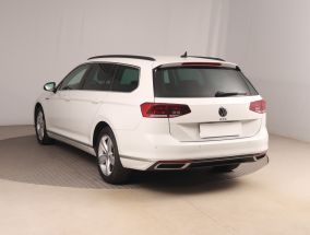 Volkswagen Passat - 2020