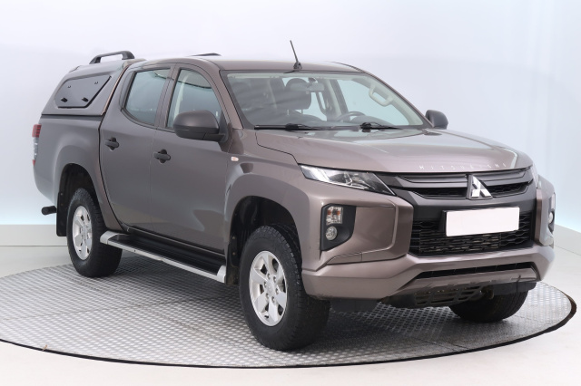 Mitsubishi L200 2021